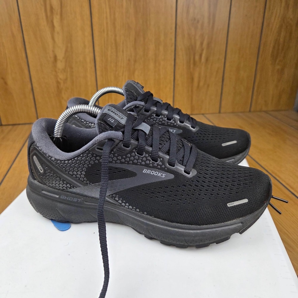 Brooks Ghost 14 Womens Running Shoes Black 1203561B020 Size 6.5 Medium B